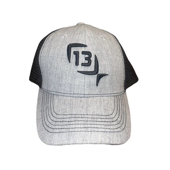 13 FISHING Gray Curved Brim Snapback Ballcap Trucker Black Mesh - Picture 1 of 2